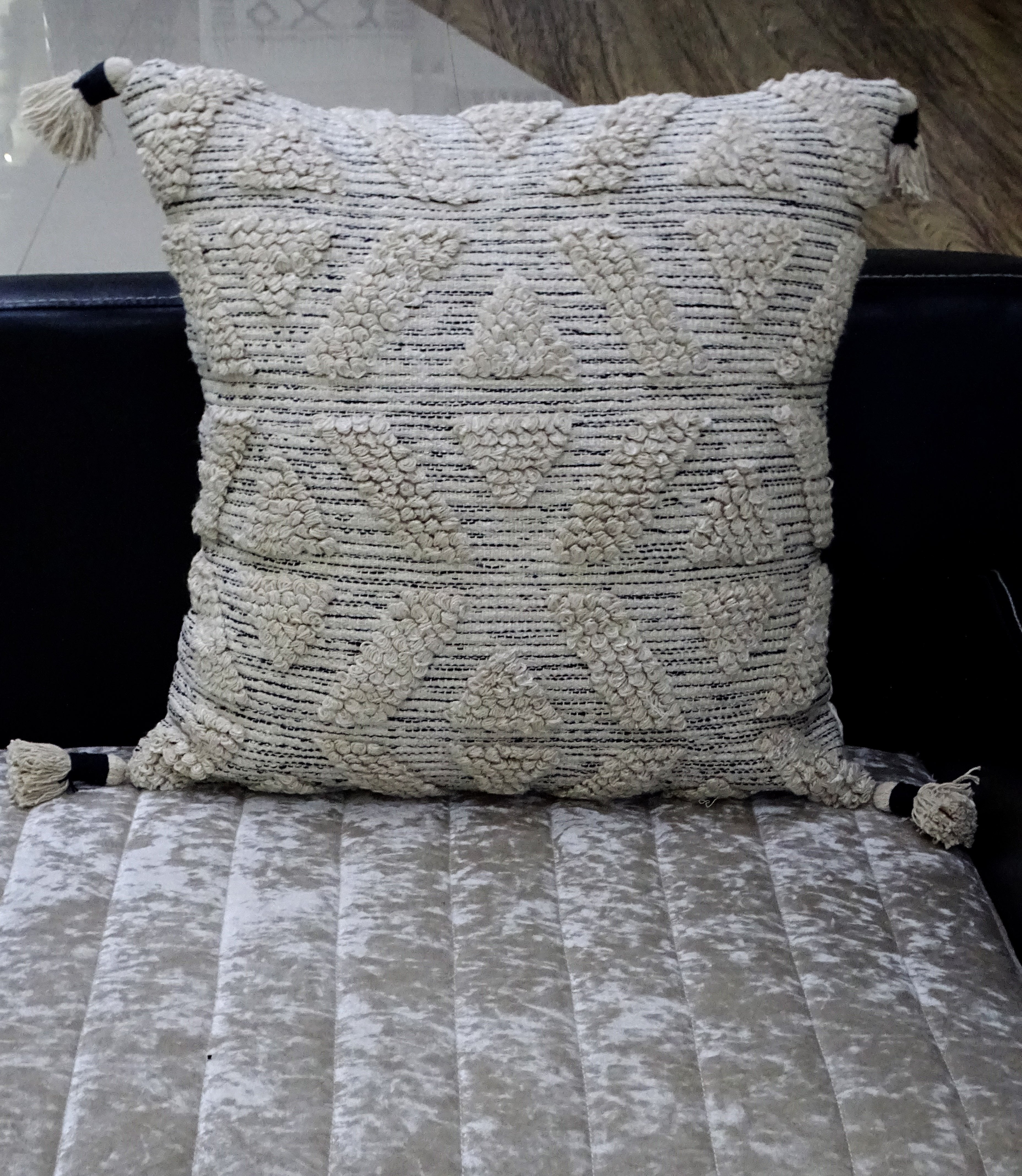 Ivory Mesa Handloom Pillow
