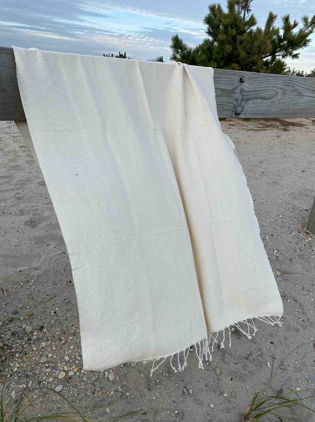 Yansima Throw