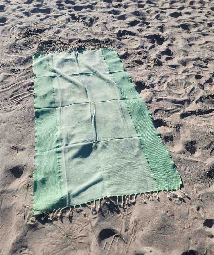 Yansima Throw