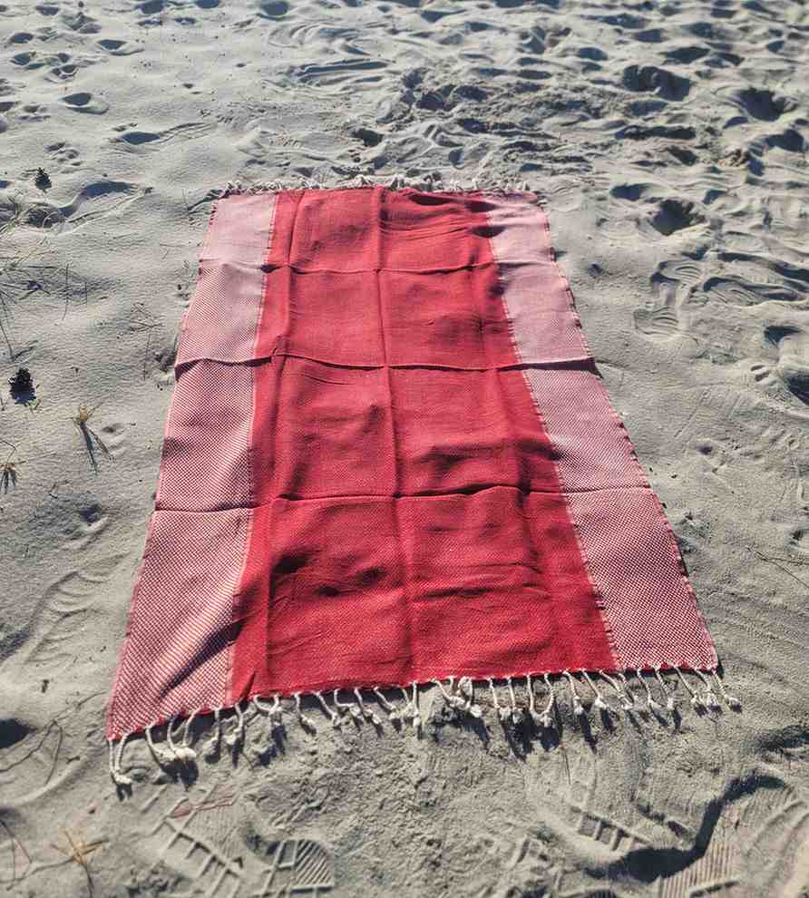 Yansima Throw