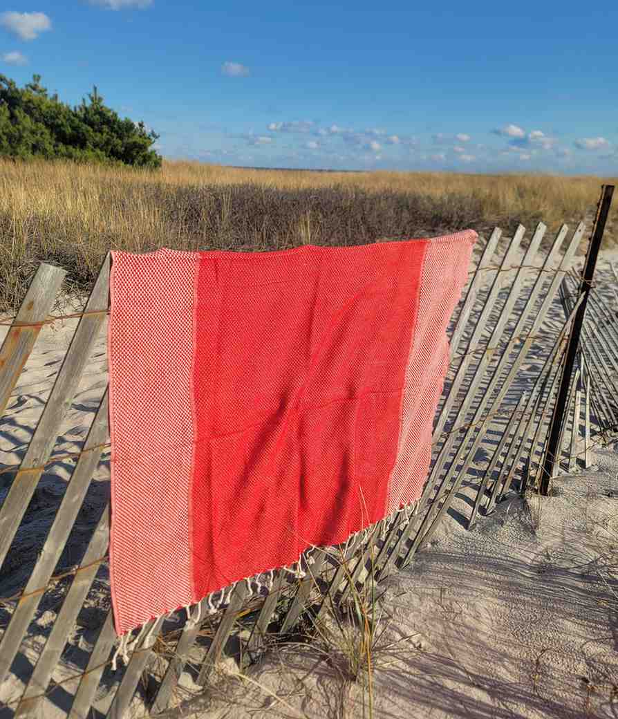 Yansima Throw