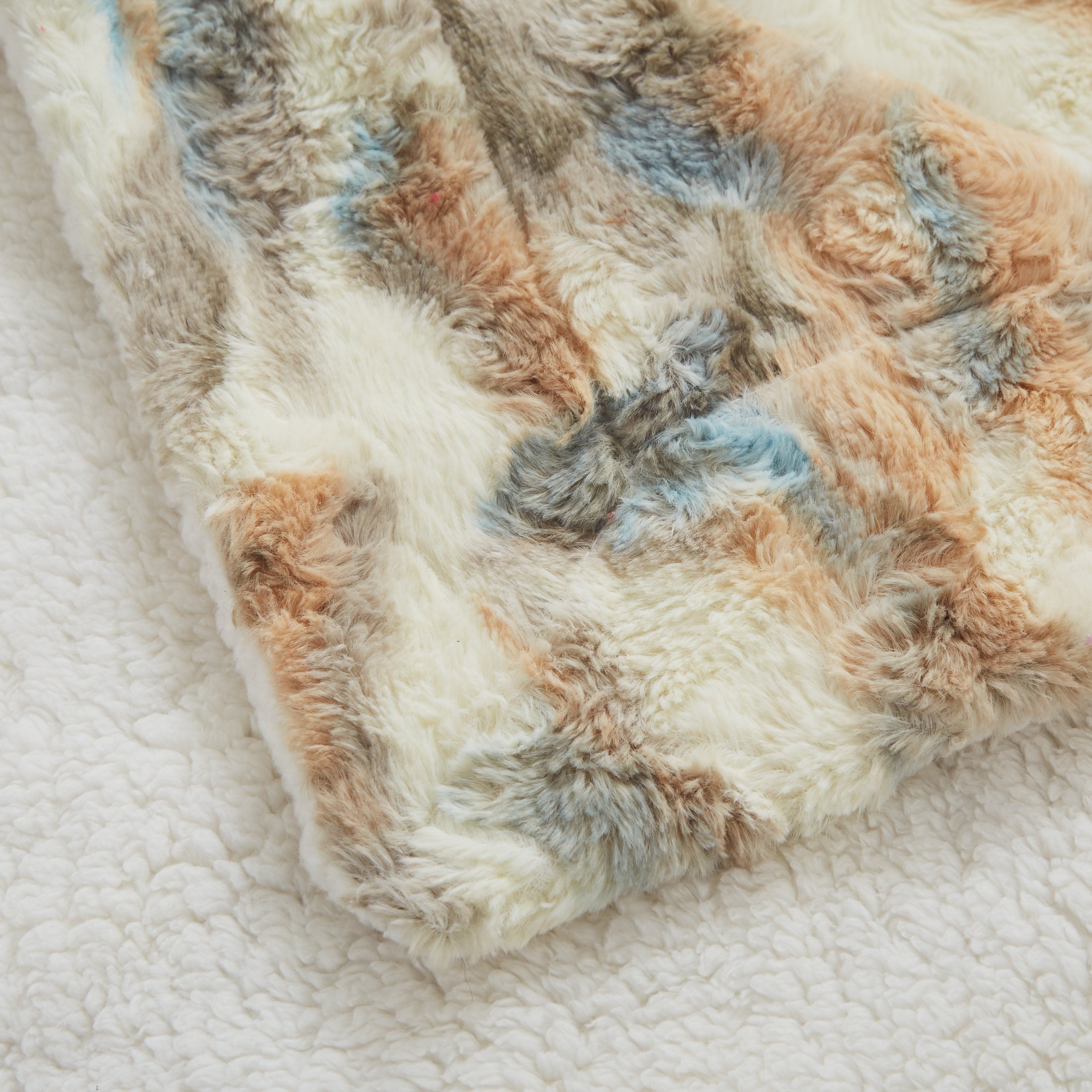 Tache Luxurious Russian Lynx Faux Fur Throw Blanket